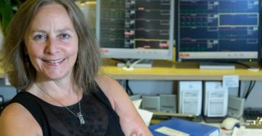 Dr. Martha Mackay, CHÉOS scientist leading new pilot study to reduce depression in heart patients