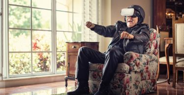 Lifetime Seniors Talks and Tables includes demonstrations and exhibits that are both fun and informative. Photo courtesy of iStock.
